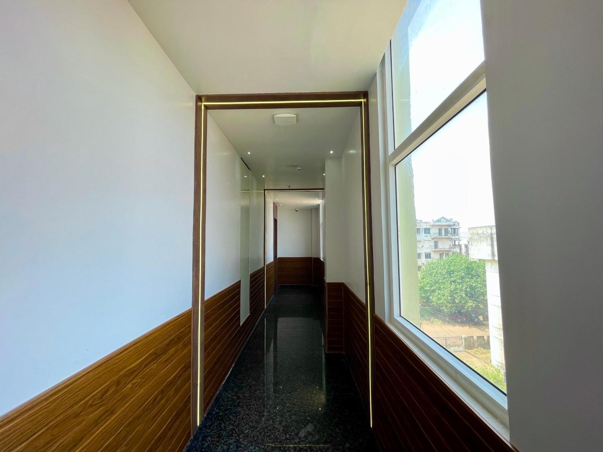 Hotel Tbs In Puri Exterior photo